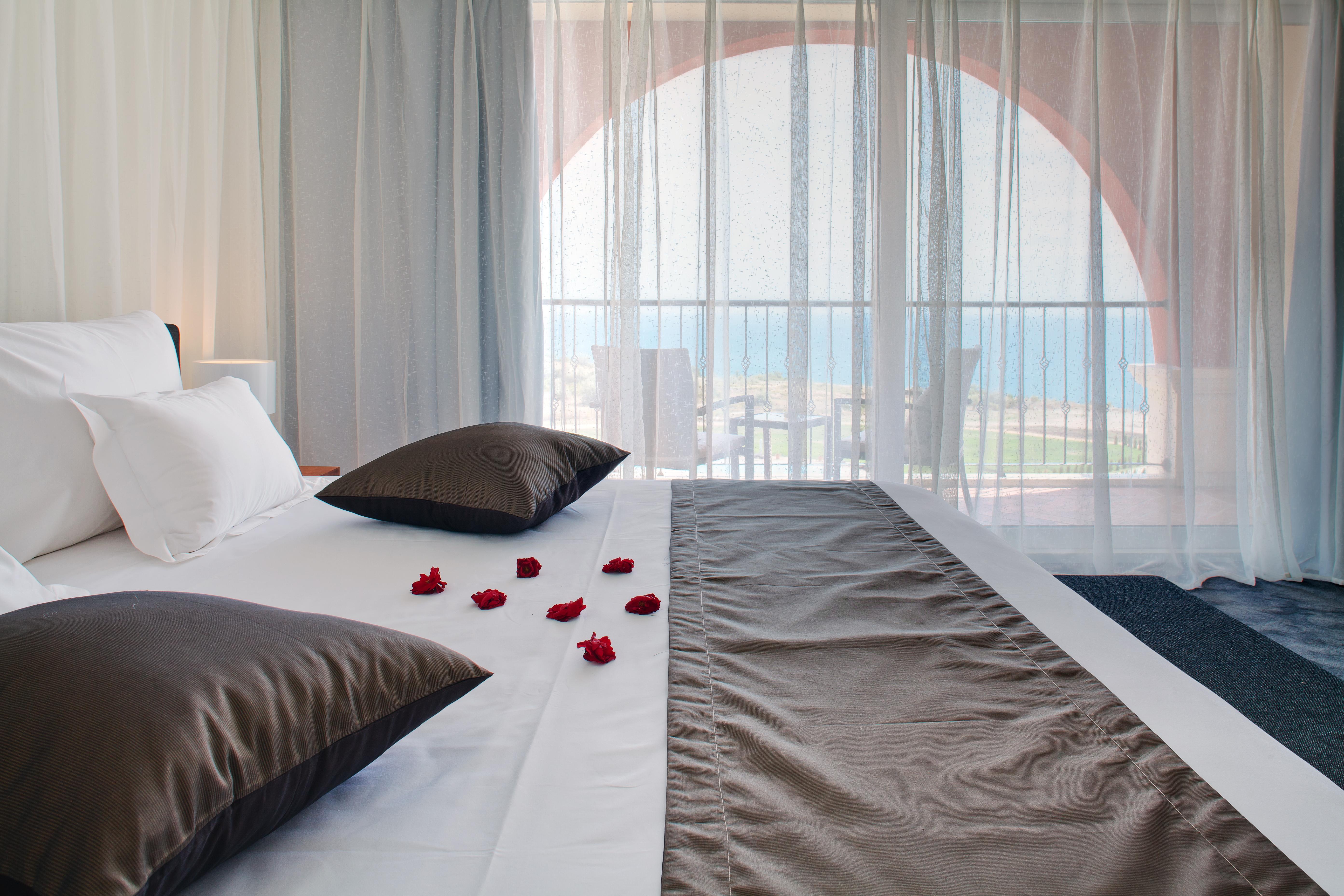 Lighthouse Golf & Spa Hotel Balçık Dış mekan fotoğraf A bedroom at the hotel