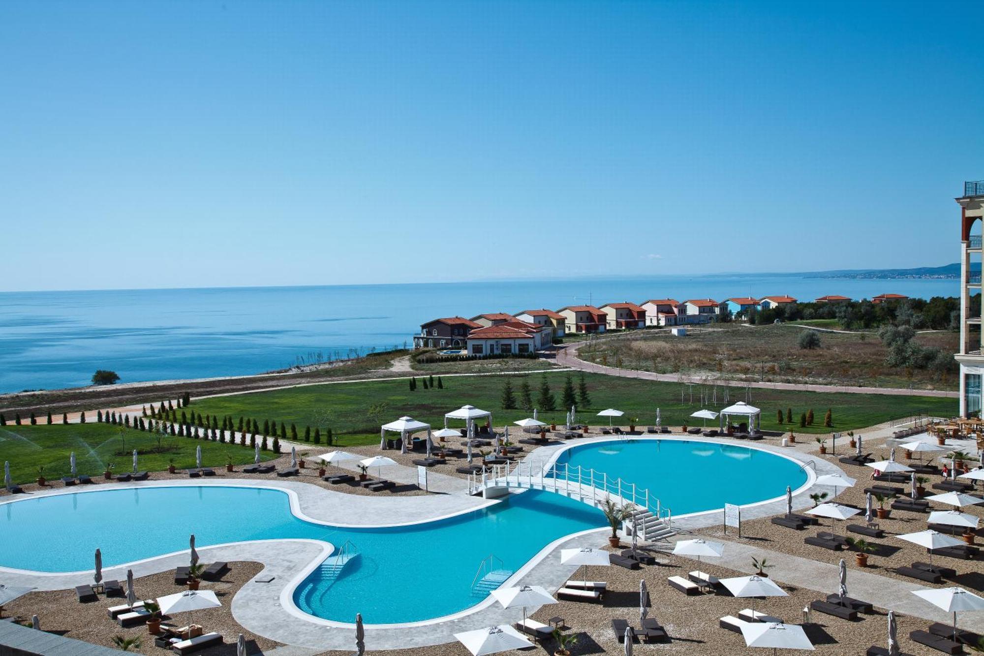Lighthouse Golf & Spa Hotel Balçık Dış mekan fotoğraf View of the complex