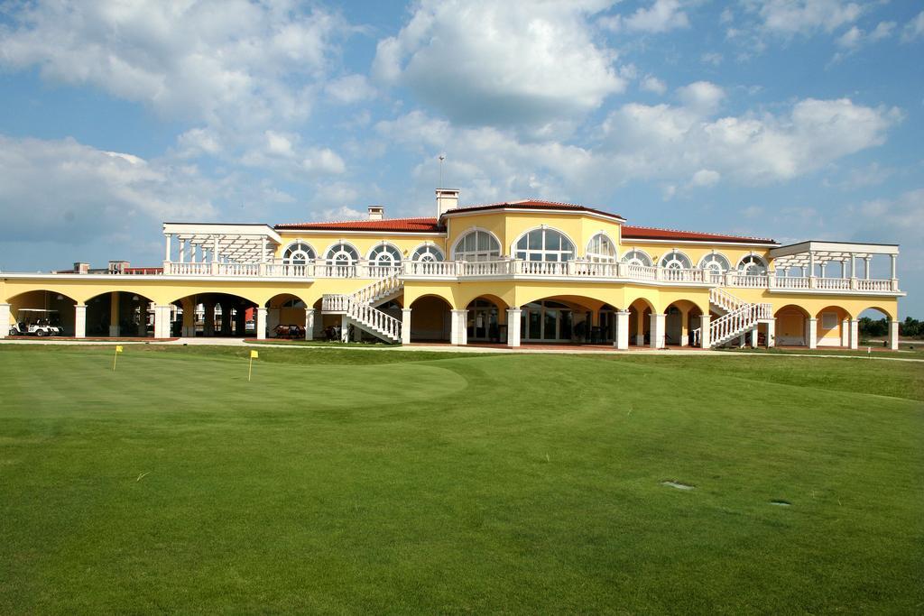 Lighthouse Golf & Spa Hotel Balçık Dış mekan fotoğraf Clubhouse
