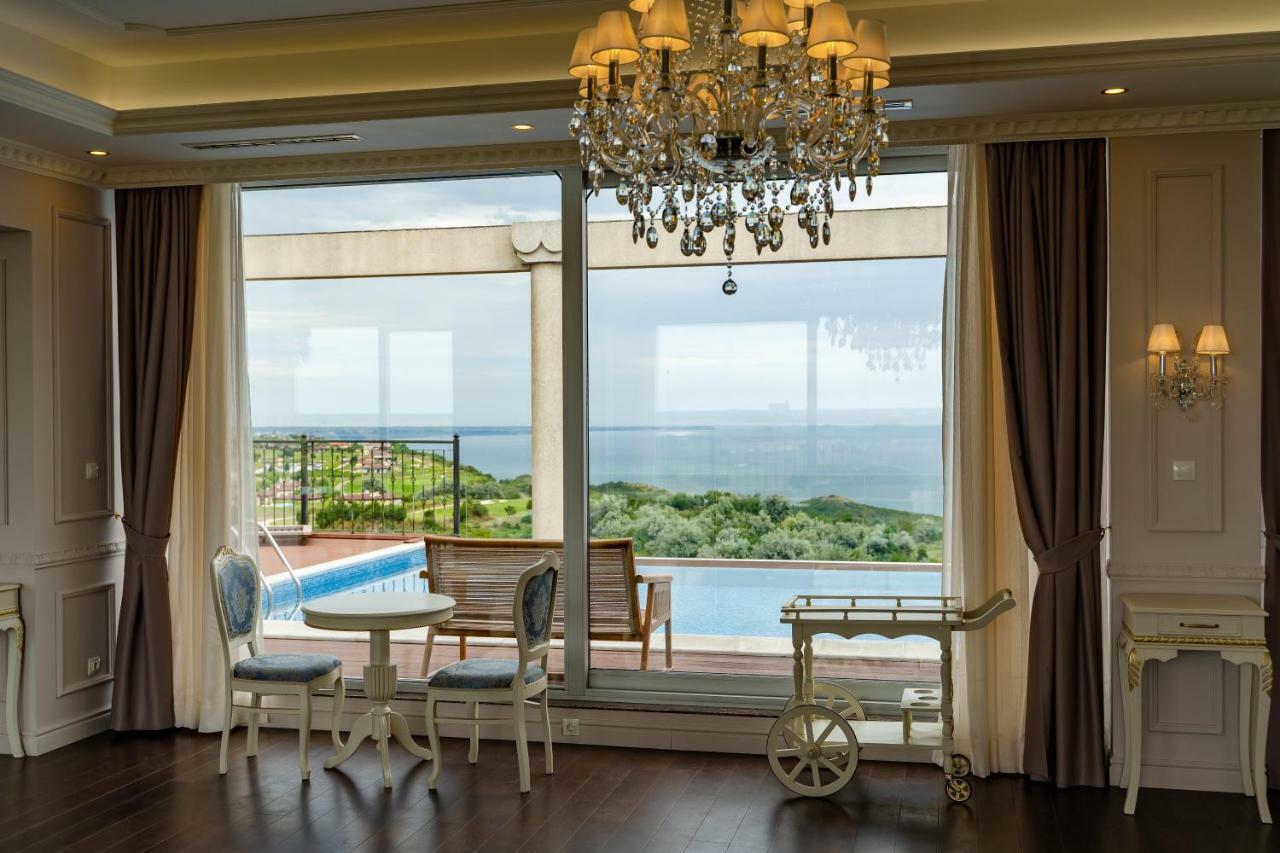 Lighthouse Golf & Spa Hotel Balçık Dış mekan fotoğraf A room at the hotel